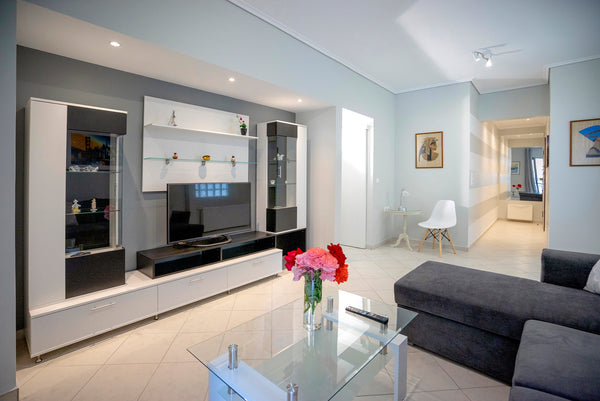 Fully renovated and furnished apartment(may 2019) in a modern style, located on  GR Leo's home Entire rental unit vacation rental 35271060