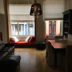 Midden in het oude hart van Ghent, je kan overal te voet naartoe, in het weekend Ghent, Belgium Eigentijds, modern met veel charme Entire rental unit vacation rental 6047932