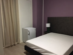 Située à TALENCE à proximité des transports, la géolocalisation de cette maison  Bordeaux, France Chambre neuve avec salle de bain privée et balcon Private room in home vacation rental 43522950