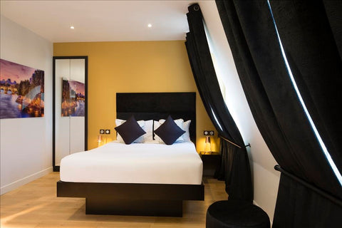 <b>The space</b><br />Probably the friendliest hotel in the Marais. 37 rooms eac  Dominez les toits de Paris à 2 pas du Marais Room in boutique hotel vacation rental 25444088