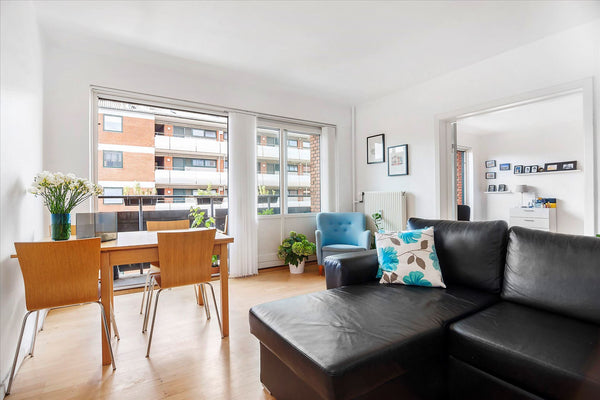 Enjoy Copenhagen and a whole 70 sq.m apartment with fantastic light and 2 balcon Copenhagen, Denmark Central 70sqm. apartment with 2 balconies Entire condo vacation rental 16195692