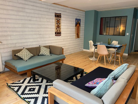 Détendez-vous dans ce logement calme et élégant. Il dispose de 4 lits 80/200 (2  Bordeaux, France grand appartement rdc T2 45m2 lumineux proche gare Entire rental unit vacation rental 601243737371791047