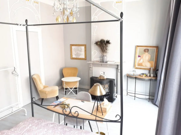 A bright and nicely Art-Nouveau decorated room with all the necessities for a pl Ghent, Belgium Fin-de-Siécle room in a Belle-Epoque house Private room in townhouse vacation rental 9087777