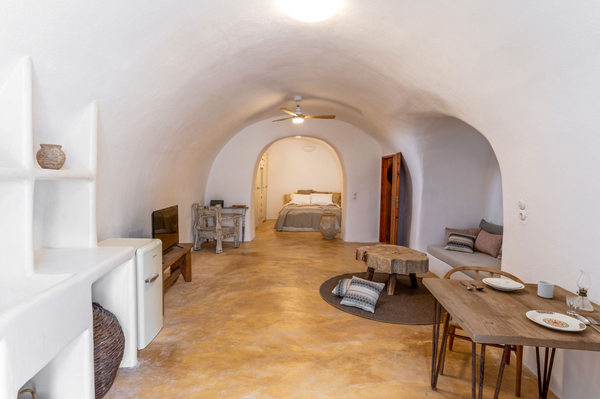 Cave Traditional House<br /><br /><b>The space</b><br />The cave house is tradit  CAVAL Ι Cave vacation rental 28563129