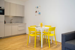 Stylish modern newly decorated 1BR flat near the city center, located 1 minute w England, United Kingdom New 1 BR Apartment close to City Centre Entire rental unit vacation rental 24295586