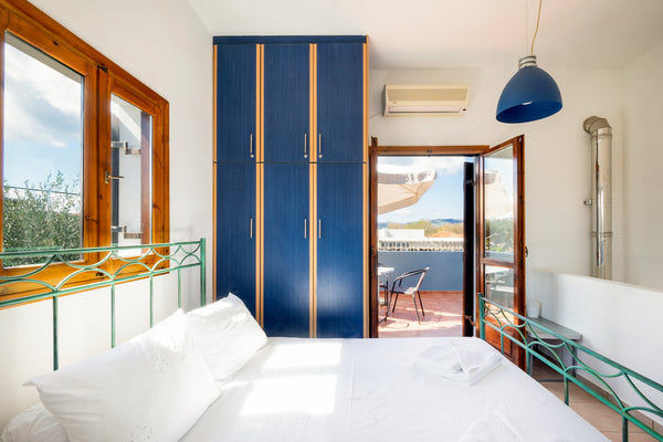 It is a beautiful, quiet and very safe place with many villas around the area, l Greece Beauty Villa Irene, Coast 60m Entire villa vacation rental 27400622