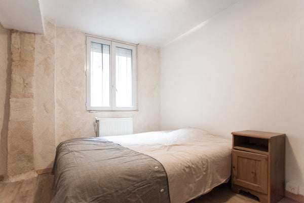 Typique de Bordeaux, avec sa pierre apparente, cet appartement de 50 m² est idéa Bordeaux, France Charmant T2 hyper centre Entire rental unit vacation rental 8098706