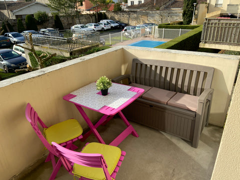 Appartement T2 lumineux, situé à 14 min du tram C - arrêt Terres-Neuves (à pied) Mérignac, France Logement T2 lumineux et confortable. Entire condo vacation rental 42066827