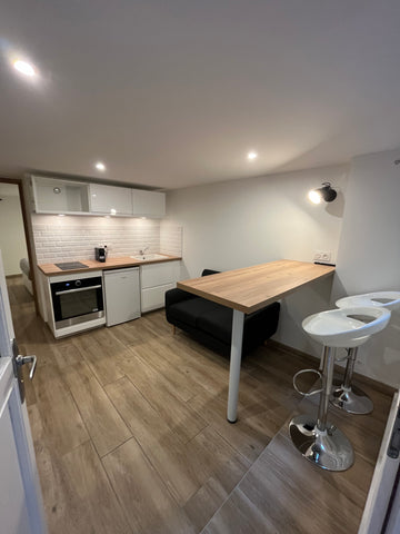 Centre ville, Appartement 2 chambres avec lits doubles et placards, cuisine équi Bordeaux, France Superbe appartement 2 chambres Entire rental unit vacation rental 621446095549759752