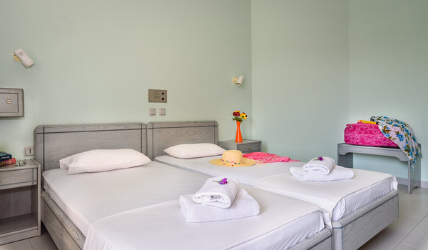 Our room flats include 1 comfortable double bed,ideal for one person or a couple  City Aparthotel-Studio Double Entire serviced apartment vacation rental 40937192