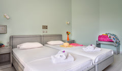 Our room flats include 1 comfortable double bed,ideal for one person or a couple  City Aparthotel-Studio Double Entire serviced apartment vacation rental 40937192