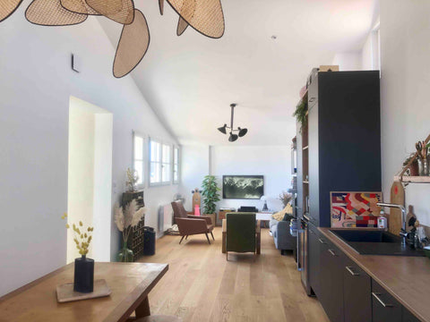 Magnifique appartement duplex de 80m2. En plein coeur de l'hyper-centre de Borde Paris, France Hyper Centre: Duplex vue sur les toits de Bordeaux Entire rental unit vacation rental 37351175