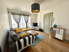 Idéalement placé au coeur de Bordeaux, quartier Saint Paul typique du centre-vil Bordeaux, France Bordeaux hyper centre charmant deux pièces Entire rental unit vacation rental 660809630619648632