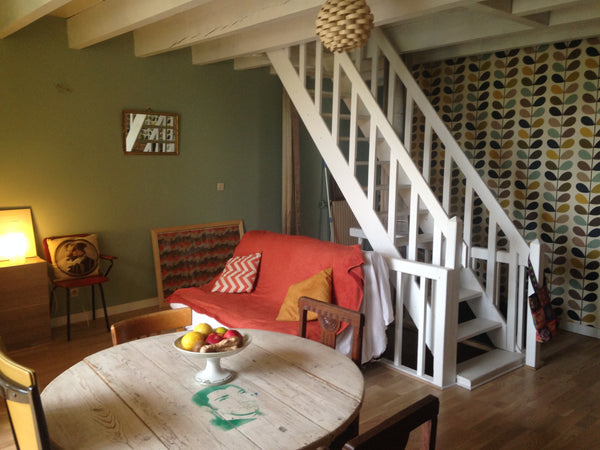 L'échoppe se situe dans une petite rue calme à deux pas du marché des Capucins e Bordeaux, France Chambre au calme dans petite échoppe Private room in rental unit vacation rental 18667685