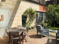 In the Center of Bordeaux : 1 double bedroom + bathroom with a big shower and to Bordeaux, France Double bedroom with privatebathroom Entire townhouse vacation rental 6307124