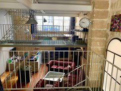 Véritable Loft de 120m2 en plein centre de Bordeaux (milieu rue Ste Catherine) , Bordeaux, France Loft Atelier au cœur du centre historique Bordeaux Entire loft vacation rental 24367211