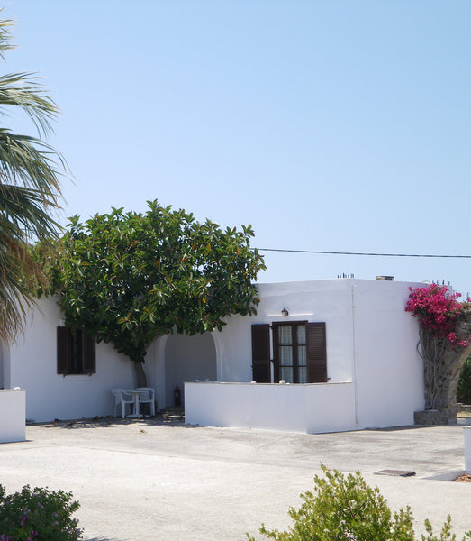 Fully equipped apartment with 2 bedrooms, kitchenette, small refrigerator, flat  Paros, Greece 4-person apartment with garden view Entire bungalow vacation rental 3668229