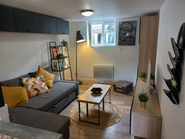 Studio très cosy de 24 m² avec une cour de 6 m².<br />A 5 kms de la Place Gambet Bègles, France Studio très cosy - Talence Entire rental unit vacation rental 678960671923113433