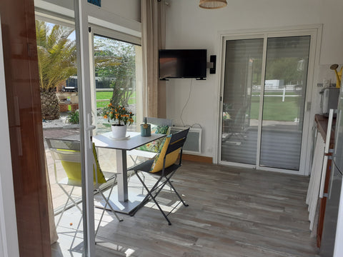 Détendez-vous dans ce logement calme et élégant. <br />Studio refait à neuf tout  Mignon petit studio refait à neuf Entire guest suite vacation rental 612826484064209233