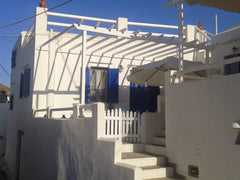 This renovated maisonette is located in center of Apollonia.<br />Access to bus   Maisonette in Apollonia Entire home vacation rental 21633196