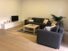 Hier erwartet dich eine großzügige Wohnung mit 102m2. Sie bietet Platz für 6 Per Vienna, Austria EXPLORE VIENNA  DOWNTOWN in 10 Min (AKH 2 Min) Entire rental unit vacation rental 28500472
