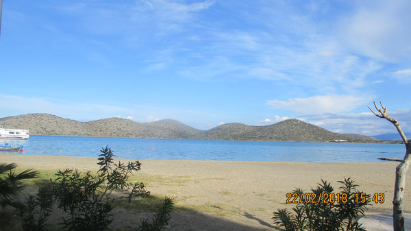 Cute appartment just across the beach of Elounda. With side sea view, from the w Agios Nikolaos, Greece Side Sea View Apartment 