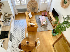 Welcome to a haven of peace in the center of the most popular district of Bordea Bordeaux, France Superb duplex with parking in center of Bordeaux Entire rental unit vacation rental 35528187