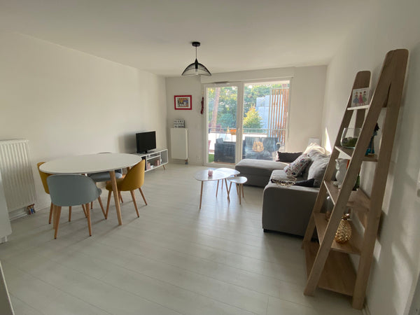 Bienvenue à l’appartement de Julie! <br />Je vous propose mon appartement de 50  Gradignan, France Charmant petit appartement à Gradignan Entire condo vacation rental 675217142405648056