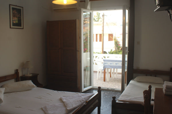 The private room on the 1st floor has a private kitchen, bathroom and balcony. W  Private Room in Paros with a Spacious Balcony! Private room in condo vacation rental 44547940