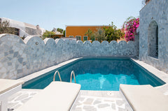 One bedroom<br /><br /><b>License number</b><br />1057174 Greece Luxury Triple cave room Cave vacation rental 34890136