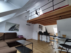 Kom logeren en genieten in onze zeer lichtrijke loft/studio met alle comfort!<br  Zeer lichtrijke studio met alle comfort Entire loft vacation rental 54375908