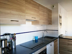 PAS D'ARRIVEE les 24 et 25 décembre. <br />Bienvenue dans cet appartement lumine Ambarès-et-Lagrave, France Joli T2 confortable et calme Entire condo vacation rental 34694272