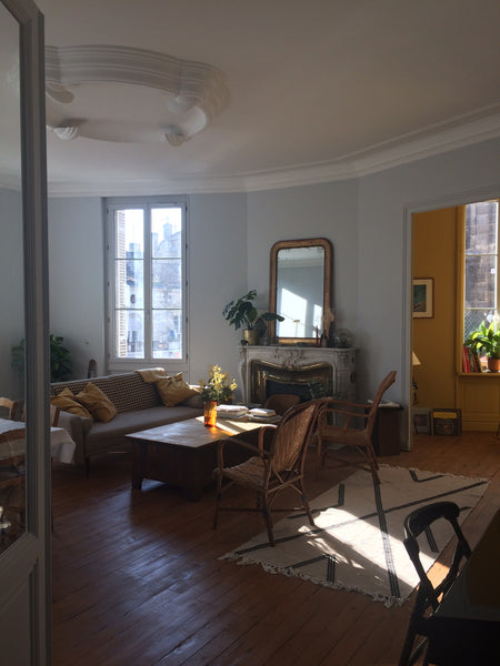 Voici un appartement en plein cœur des Chartrons. <br />C’est un appartement spa Paris, France Le Grand Appartement aux Chartrons Entire rental unit vacation rental 42105550