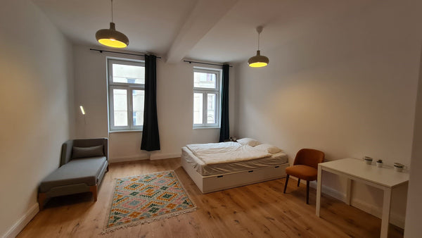 Enjoy your stay in Vienna in a cosy refurbished apartment. Situated in a quiet b Vienna, Austria Cosy refurbished apartment near City & Schönbrunn Entire rental unit vacation rental 51835093