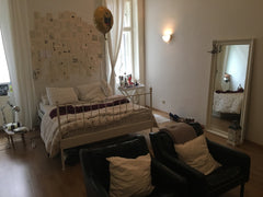 Meine Unterkunft ist über der Buchbar phil<br />(URL HIDDEN)<br /><br />Du wirst Vienna, Austria right above phil Entire rental unit vacation rental 14364589