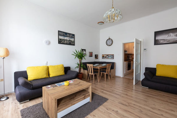 Great location: 200m from the metro and railway station, close to the city cente Vienna, Austria *sunny cozy renovated apartment close to centre Entire rental unit vacation rental 44403832