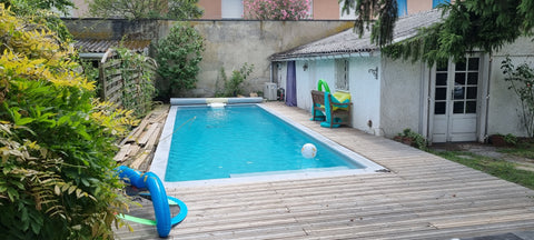 Ce logement paisible offre un séjour détente pour toute la famille.<br />Idéalem  Maison Bordeaux Cauderan 4 chambres avec piscine Entire villa vacation rental 659014479059434312