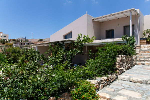 Mythos suites δικλινο  δωματιο,  διπλο κρεβατι , ενα μπανιο και μπαλκονι με θεα   Mythos.5 Entire rental unit vacation rental 39566094