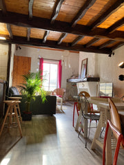 Joli duplex de 45 m2 aux prestations anciennes dans un petit immeuble en pierre.  Appartement ancien - centre de bordeaux Entire rental unit vacation rental 44501926