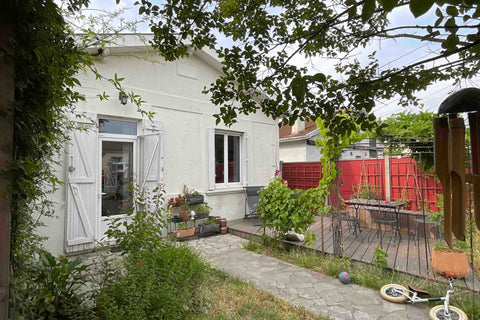 C’est une maison lumineuse et pleine de vie avec un joli jardin verdoyant. La ma France Maison chaleureuse à 20 min de Bordeaux centre Entire townhouse vacation rental 640551102653252701