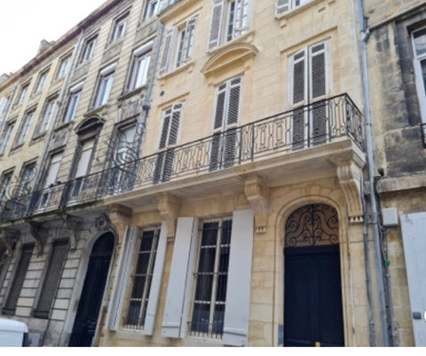 Appartement cosy en duplex 2 personnes, 20m2, calme et lumineux.<br />Lave linge Bordeaux, France Appartement cosy triangle d or jardin public Entire rental unit vacation rental 647074076978894684