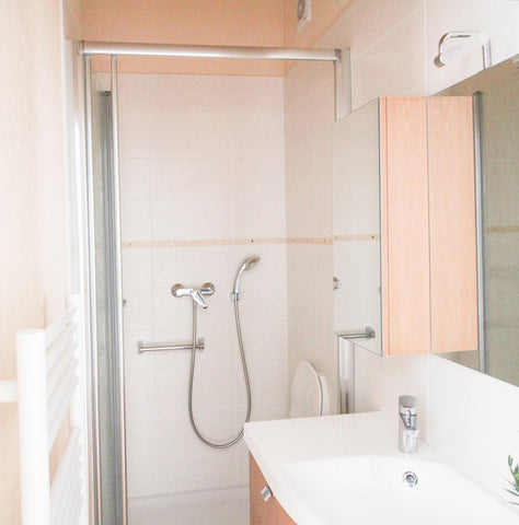 Room of 13m², fully furnished. It has a double bed (140x190) accompanied by a be  Comfortable and cosy room - 13m² - BO6 Private room in rental unit vacation rental 625641530350493023