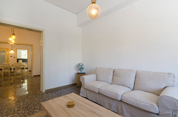 Renovated classic 1970s architect designed home with 3 bedrooms for exclusive re Johannesburg, South Africa Spanaki 26 / newly renovated home / 1 to 6 guests Cycladic home vacation rental 19951018