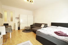 Von dieser zentral gelegenen Unterkunft aus seid ihr in Nullkommanichts an allen Vienna, Austria Schöne Wohnung nahe Zentrum Entire rental unit vacation rental 579378112223567610