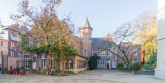 Een mooi hofje in het centrum van Antwerpen. Een mooi appartement met uitzicht o Antwerp, Belgium Historisch zolderappartement  (privé) Entire rental unit vacation rental 10050755