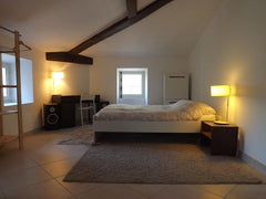 Charmant Triplex de 76m2 donnant sur la rue sainte catherine, tout équipé, prêt  Angers, France Triplex Saint catherine Shared room in rental unit vacation rental 18145158