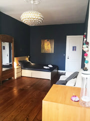 Chambre spacieuse et super cozy dans un appartement au charme bordelais. Planché Bordeaux, France Chambre spacieuse 22m² Chartrons/Centre Ville Private room in rental unit vacation rental 31113097