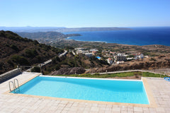 Cette villa récente, toute équipée, est situé à 5mn en voiture de Sitia. Vous y   Magnifique villa avec piscine vue sur la baie Entire villa vacation rental 691942949639309329