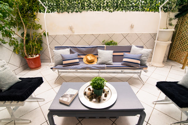 A Fully renovated apartment, 42 sqm, 2 stops with the Metro from Gazi, 3 stops f Barcelona, Catalonia, Spain Beautiful apartment 2 stops from historic Athens! Entire rental unit vacation rental 34835341