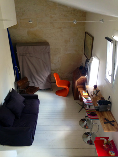 Studio entièrement rénové, situé en plein cœur du triangle d’or. A deux pas du j Bordeaux, France Studio Jardin public Entire rental unit vacation rental 6806647
